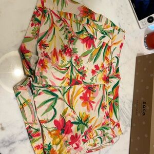 Super fun, lightly worn shorts!